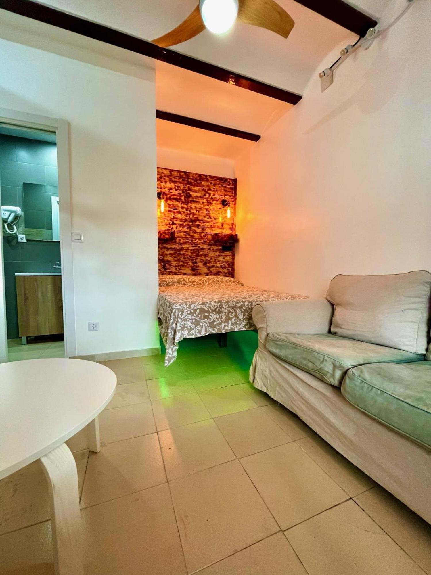 Nuevos Apartamentos Frente Al Mar Y A La Playa Castelldefels Buitenkant foto